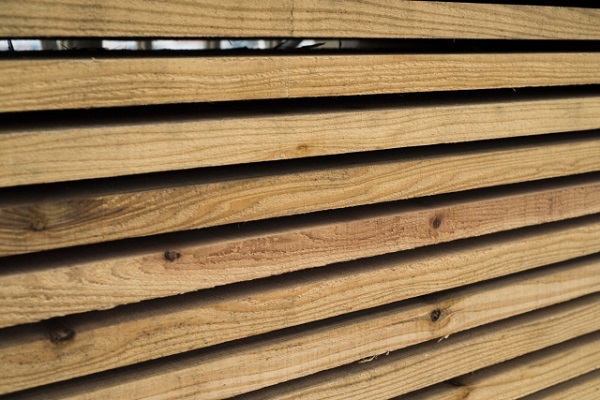 お庭の目隠しは外構計画の大切なポイント:ソフトウッド