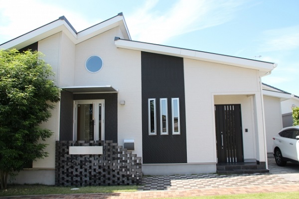 玄関アプローチの素材選びのポイント；インターロッキングブロック